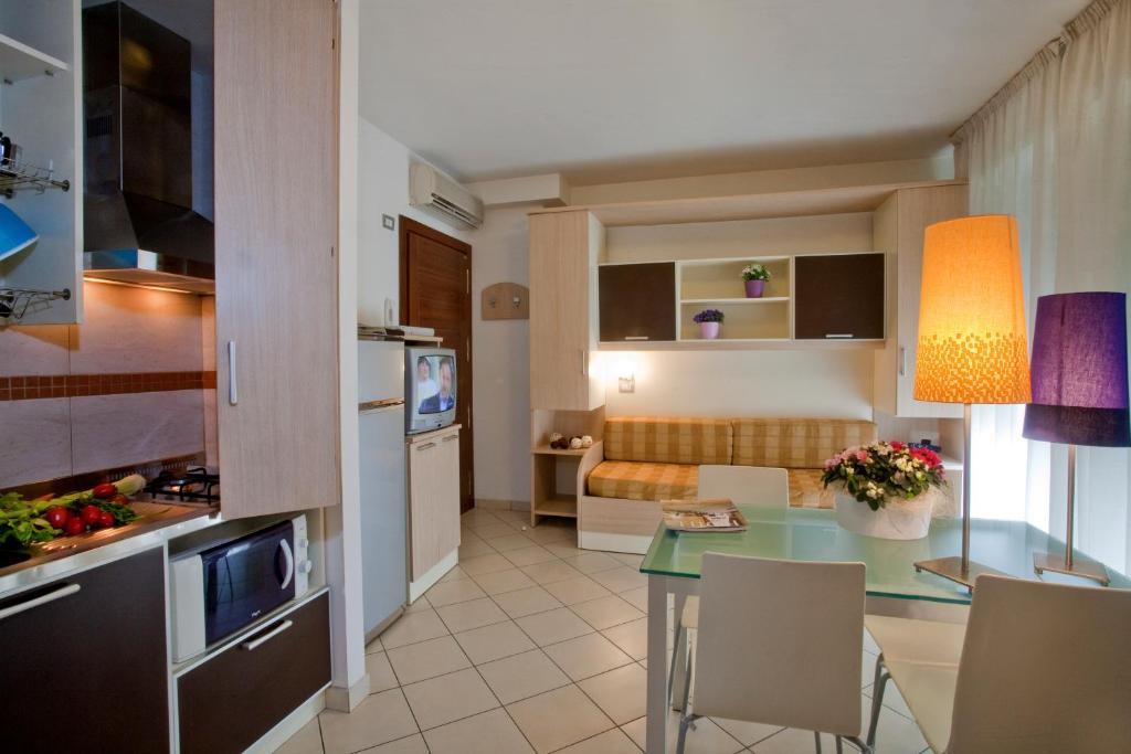 One-Bedroom Apartment,170286630:JPEG